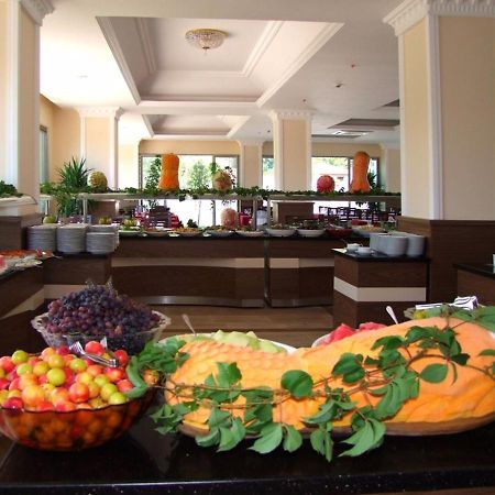 קמר Golden Sunset Hotel&Spa מראה חיצוני תמונה A buffet at a hotel